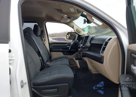 2019 Ram 1500 Big Horn/Lone Star 4X4 6'4 Box из США, поврежденный, VIN 1C6SRFBT2KN833286